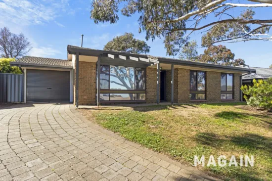 11 Maralyn Ct, Aberfoyle Park, SA 5159