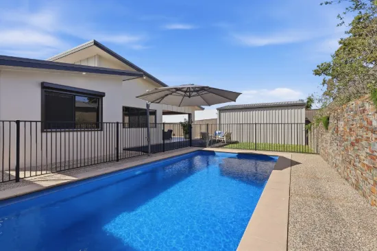 11 McIlwraith Way, Rural View, Qld 4740