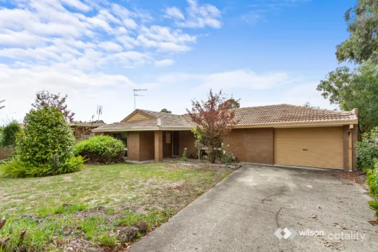 11 Meadow Park Drive, Traralgon, Vic 3844