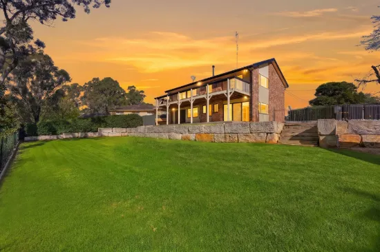 11 Michele Place, Camden South, NSW 2570