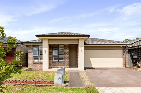 11 Moola Street, Jordan Springs, NSW 2747