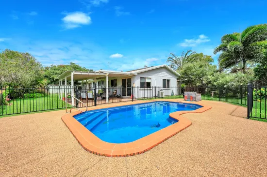 11 Moore Park Road, Moore Park Beach, Qld 4670