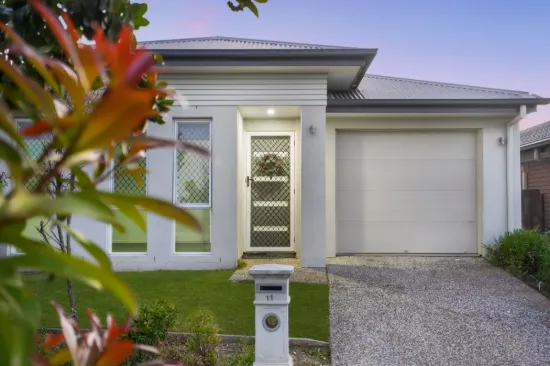 11 Mount Glorious Street, Park Ridge, Qld 4125