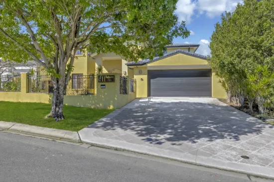 11 Mulberry Place, Stretton, Qld 4116