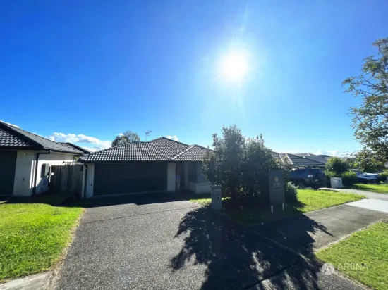 11 Nightshade Cres, Pimpama, Qld 4209