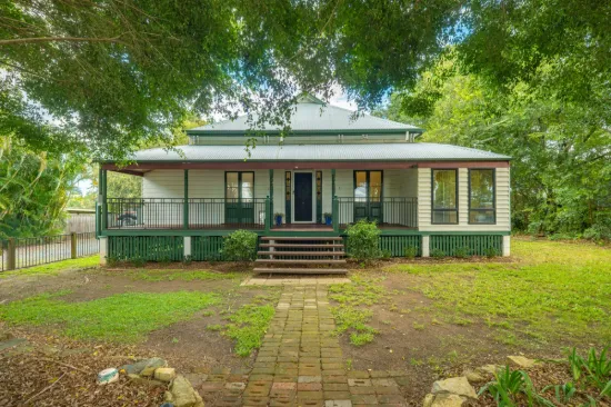 11 Noosa Road, Monkland, Qld 4570