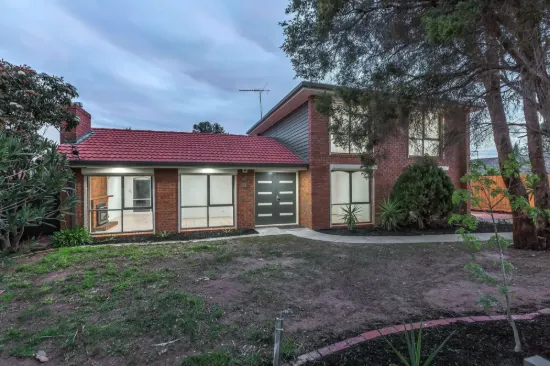 11 Norma Street, Melton, Vic 3337