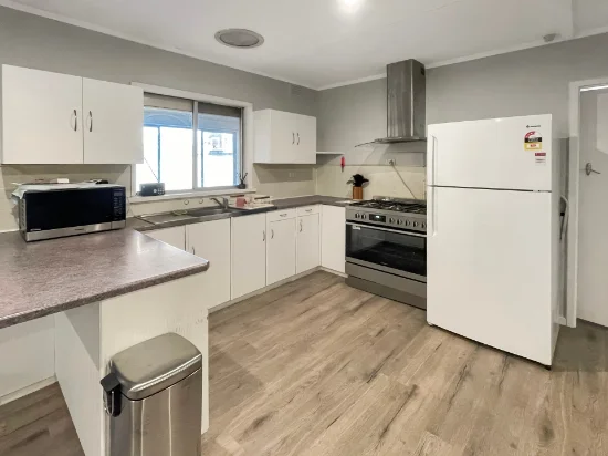11 Oswald Street, Portland, Vic 3305