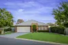 11 Oxford Drive, Thurgoona, NSW 2640