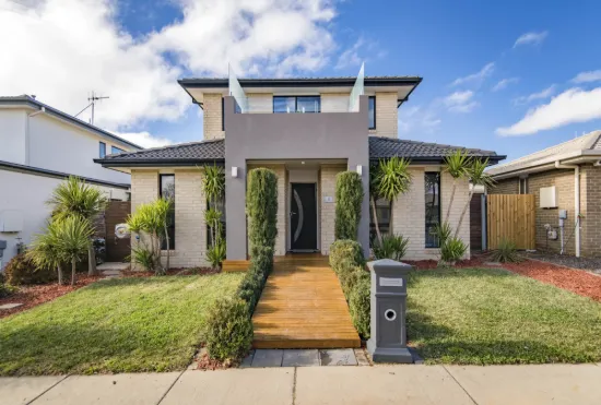 11 Patrick White Circuit, Franklin, ACT 2913
