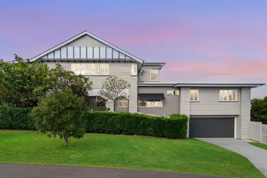 11 Percival Terrace, Holland Park, Qld 4121