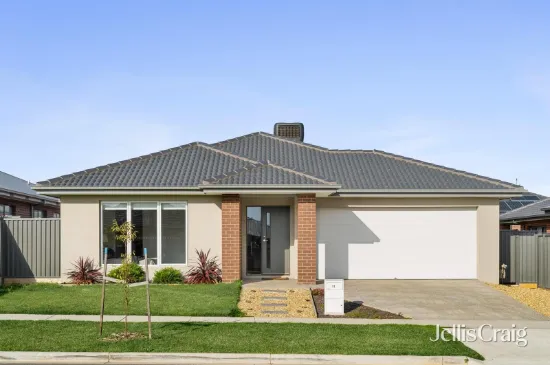 11 Pernonie Street, Lucas, Vic 3350