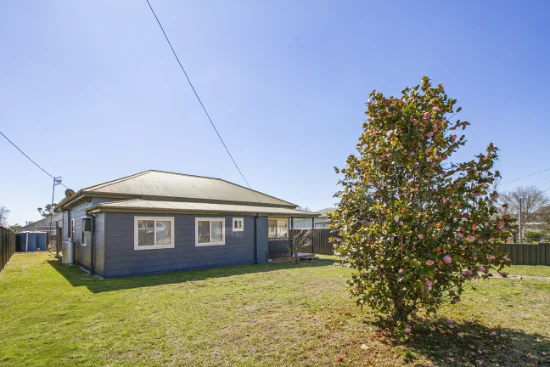 11 Phillip Avenue, Uralla, NSW 2358