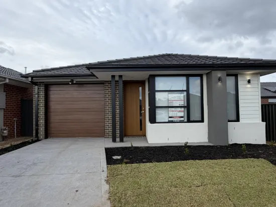 11 Pintail Drive, Melton South, Vic 3338