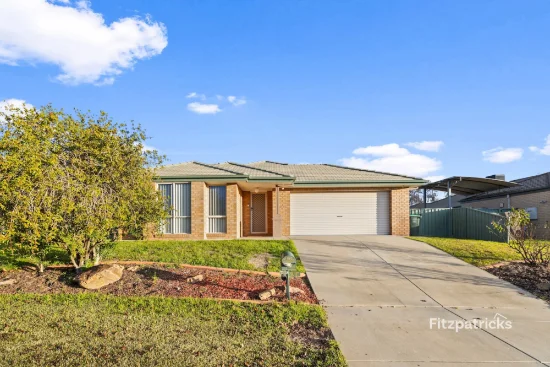 11 Quandong Place, Forest Hill, NSW 2651