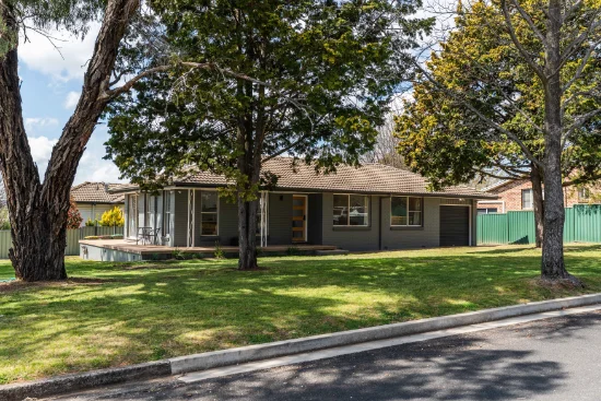 11 Racecourse Road, Orange, NSW 2800
