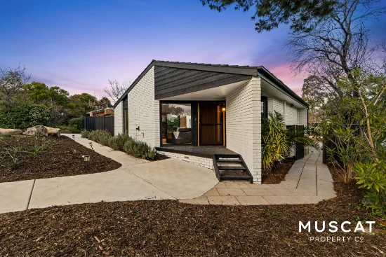 11 Riordan Street, Fadden, ACT 2904