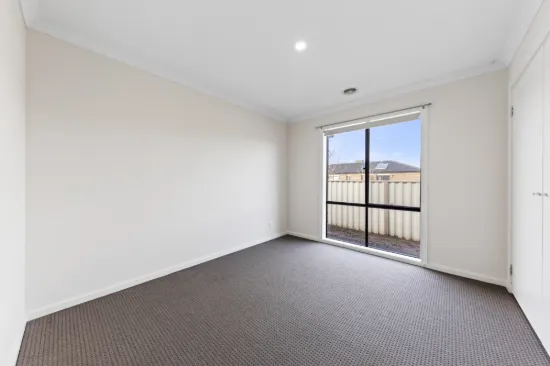 11 Romina Street, Pakenham, Vic 3810-Image