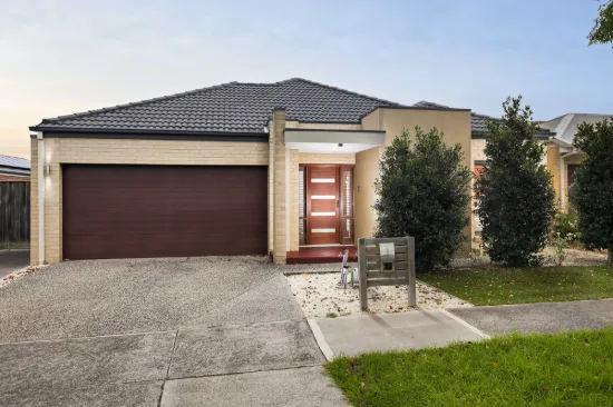 11 Scarlet Drive, Greenvale, Vic 3059