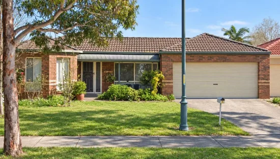 11 Scotsdale Dr, Cranbourne East, Vic 3977