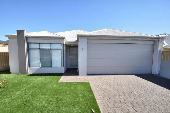 11 Serventy Crescent, Hammond Park, WA 6164
