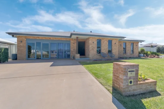 11 Severn Circle, Dubbo, NSW 2830