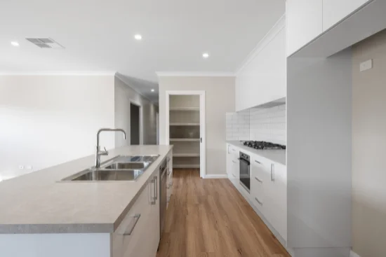 11 Shea Street, Baranduda, Vic 3691