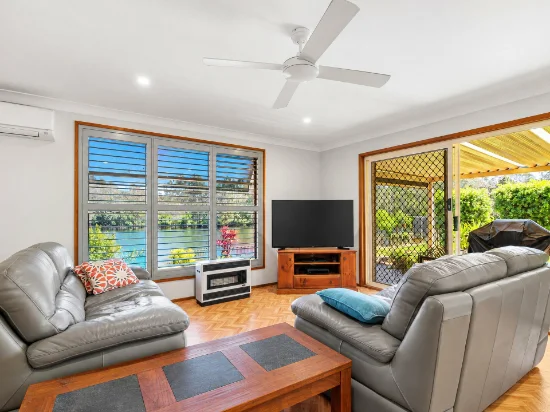 11 Shearwater Crescent, Harrington, NSW 2427