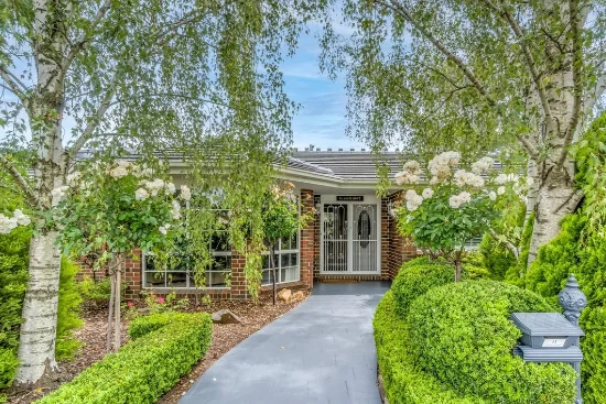 11 Shelton St, Newborough, Vic 3825