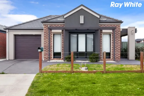 11 Silky Oak Street, Pakenham, Vic 3810