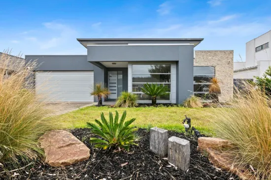 11 Sovereign Point, Safety Beach, Vic 3936