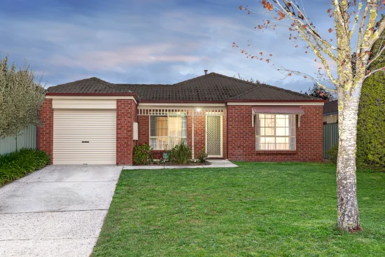 11 St Clare Avenue, Lake Gardens, Vic 3355 - For Sale