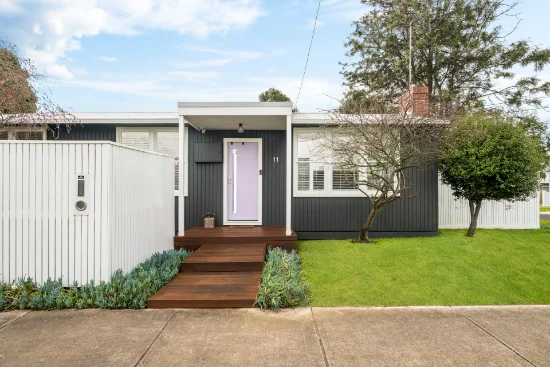 11 Staverly Road, Herne Hill, Vic 3218