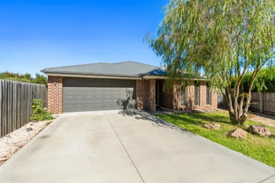 11 Stuart Place, Sale, Vic 3850