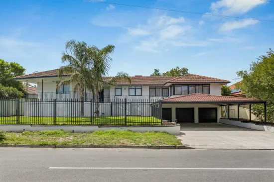 11 Sunnyview Crescent, Ridgehaven, SA 5097