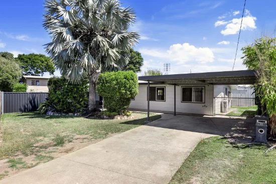 11 Sunset Crescent, Torquay, Qld 4655