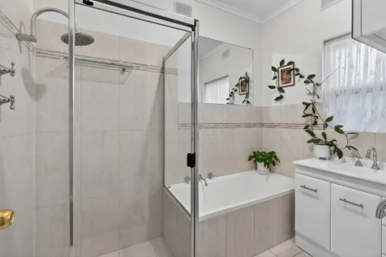 11 Swain Road, Victor Harbor, SA 5211-Image