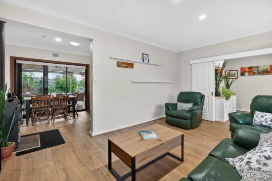 11 Swain Road, Victor Harbor, SA 5211-Image