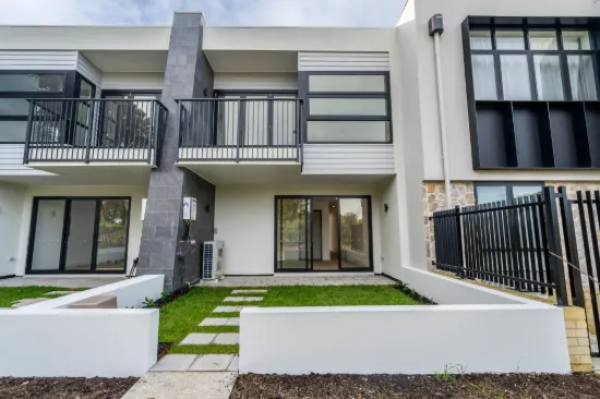 11 Tea Tree La, West Lakes, SA 5021