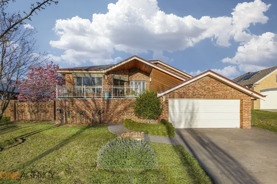 11 Terry Turner Drive, Orange, NSW 2800
