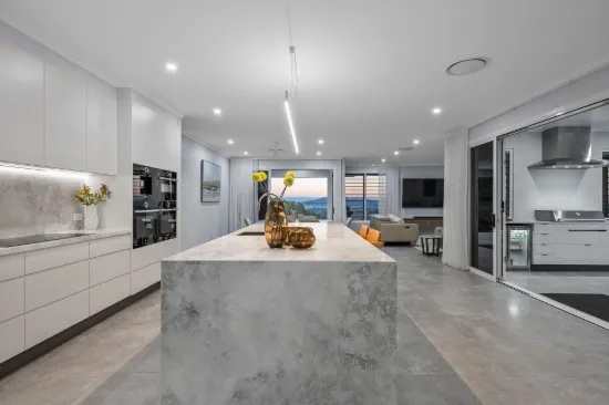 11 The Point, Castle Hill, Qld 4810-Image