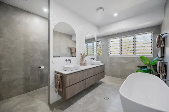 11 The Point, Castle Hill, Qld 4810-Image