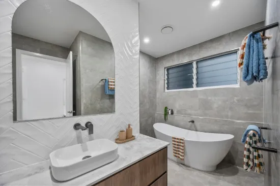 11 The Point, Castle Hill, Qld 4810-Image