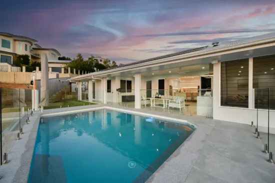 11 The Point, Castle Hill, Qld 4810-Image