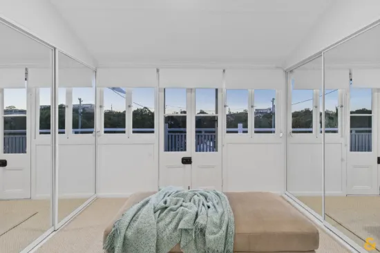 11 Waterloo Esplanade, Wynnum, Qld 4178-Image
