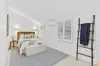 11 Waterloo Esplanade, Wynnum, Qld 4178-Image