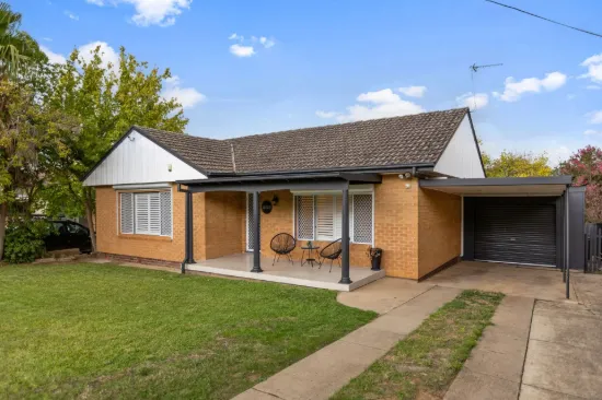 11 White Avenue, Kooringal, NSW 2650