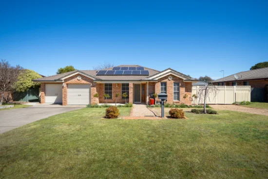 11 Willow Drive, Kelso, NSW 2795