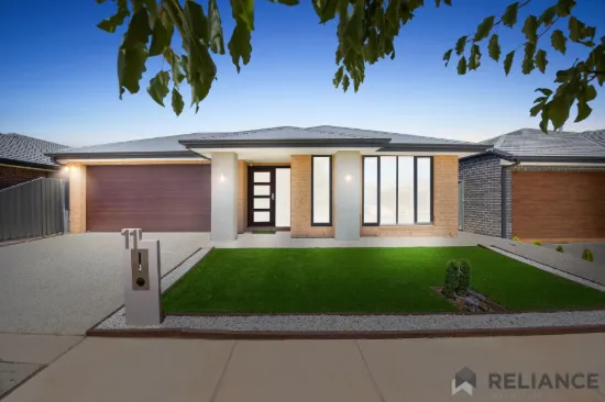 11 Wimbledon Boulevard, Strathtulloh, Vic 3338