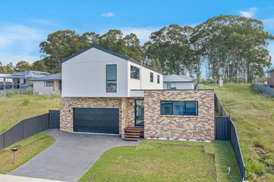11 Wirraway Boulevard, Badagarang, NSW 2540